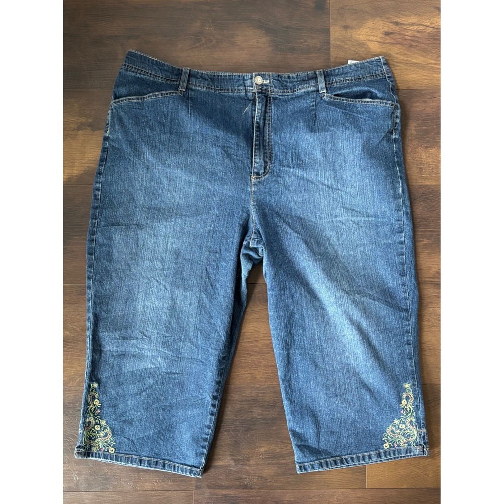 Gloria Vanderbilt Womens 20W Embroidered Capri Jeans Medium Wash Stretch Denim